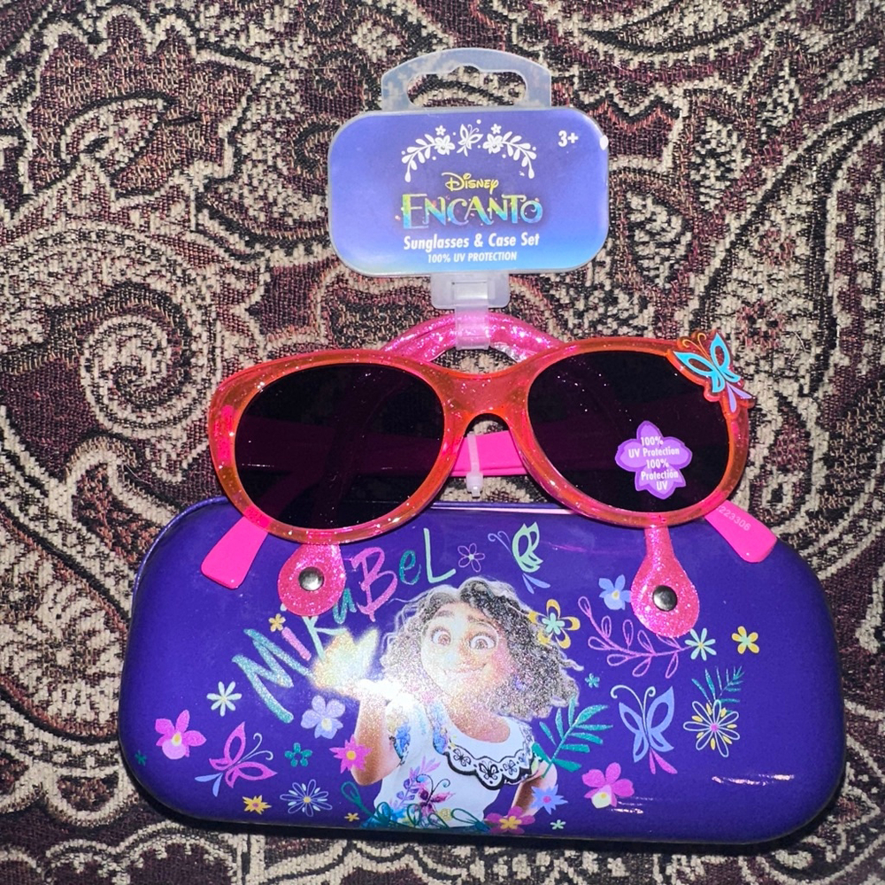 New Disney Encanto Mirabel Girl’s (3+) Pink Glitter Sunglasses & Hard Case Set
